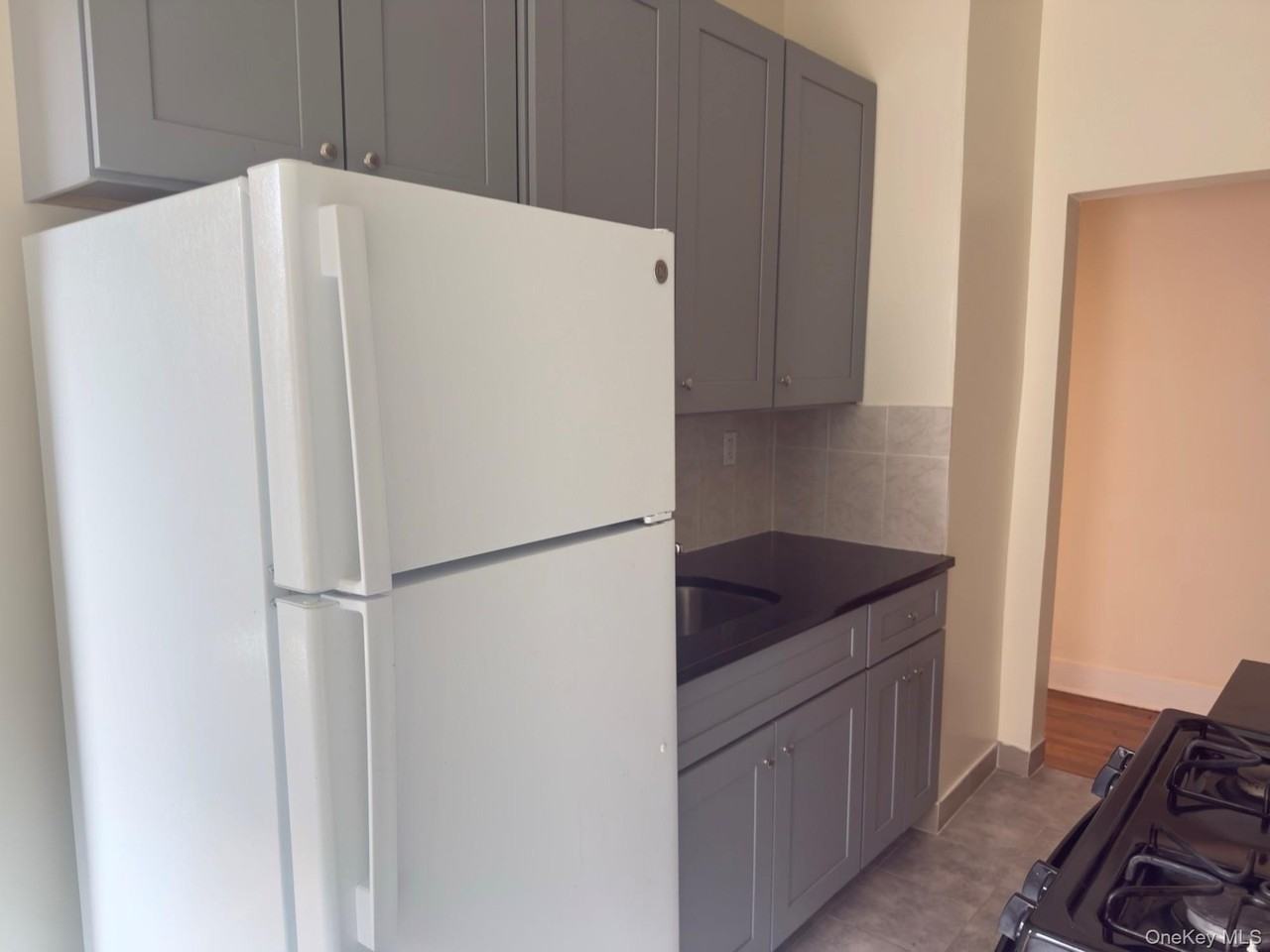 14444 Sanford Ave - Photo 6 of 9