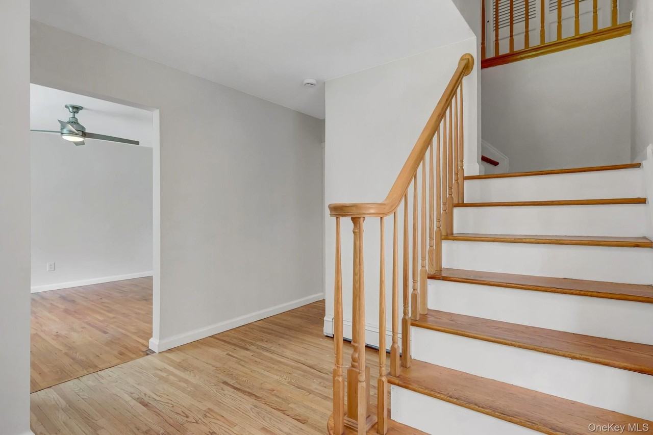 8 Tobi Ln - Photo 4 of 28
