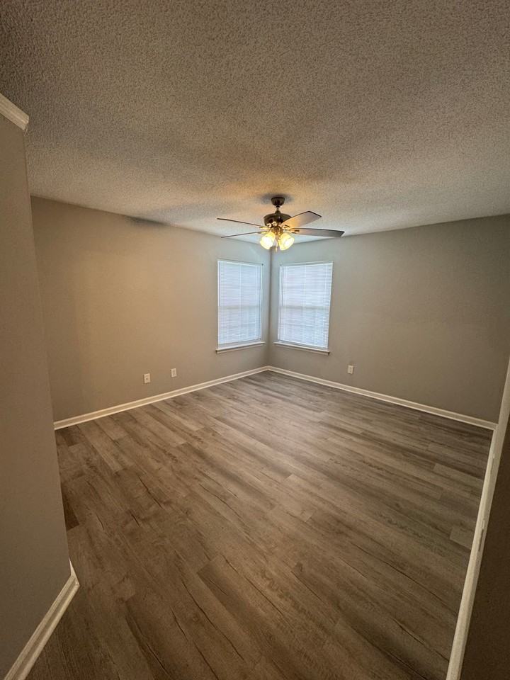 8546 HOPKINS CIRCLEUNIT F #1 - Photo 3 of 10