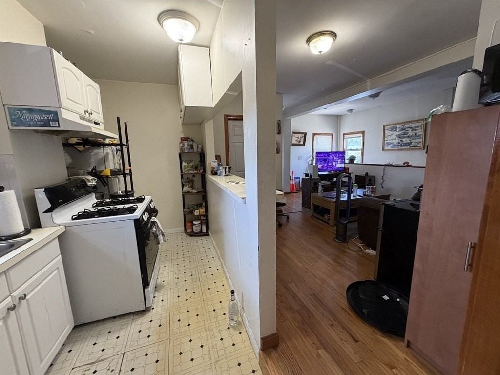68 Gore St #3 - Photo 4 of 14