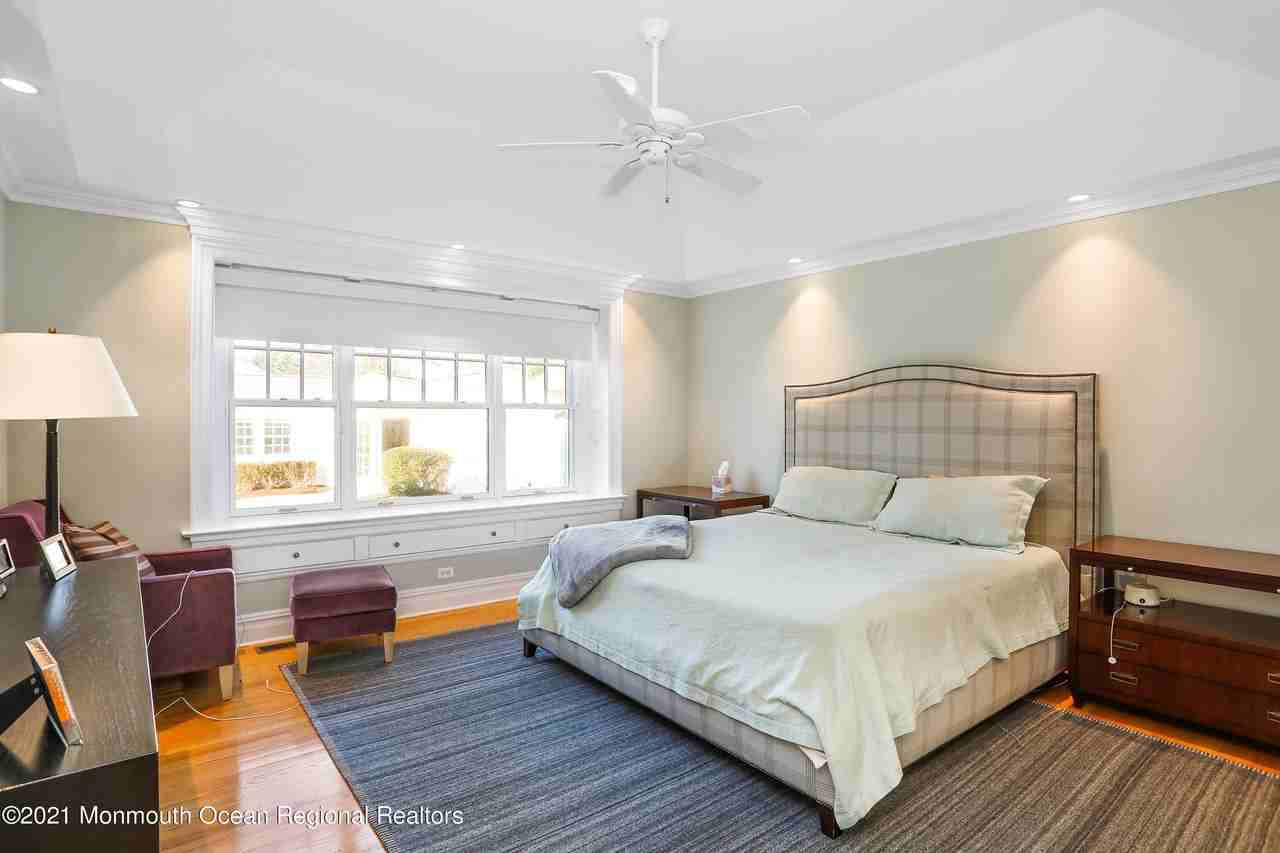 38 Vroom Ave - Photo 7 of 14