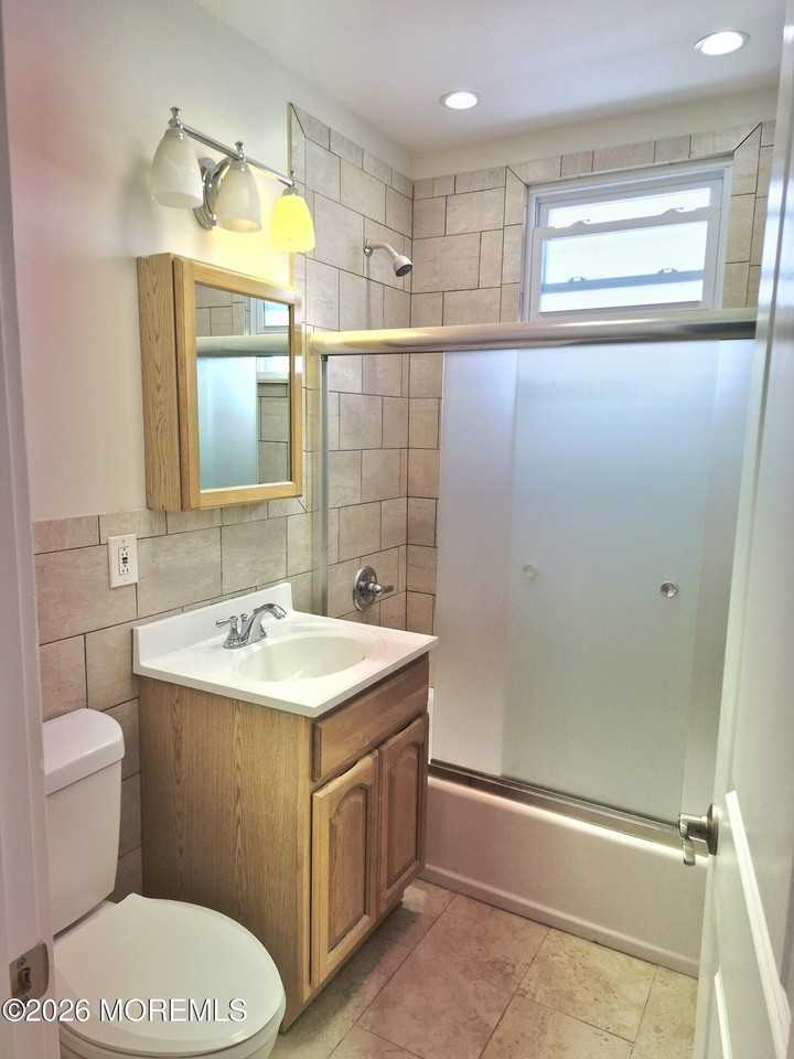 359 N 12th St #2 - Photo 7 of 11
