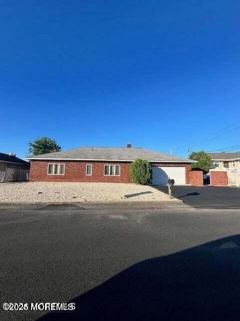 335 Cheryl Dr - Photo 2 of 25