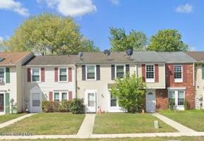 featured image of 69 Vanderbilt Ct