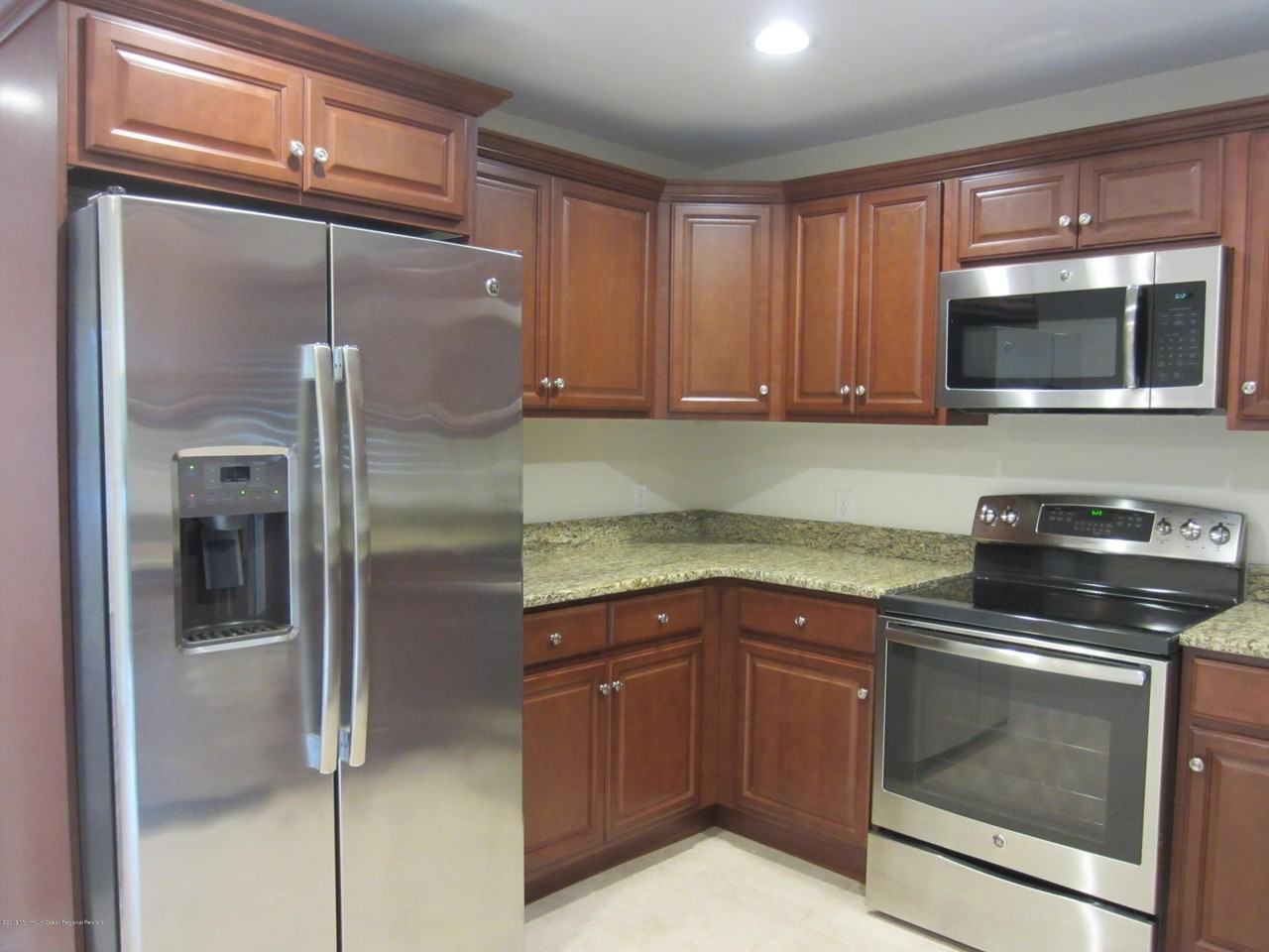 22 Lasatta Ave #2B - Photo 2 of 24
