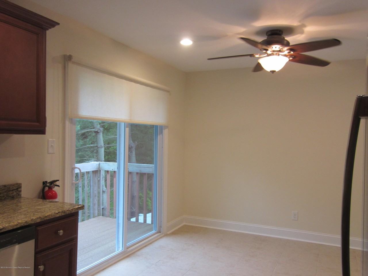 22 Lasatta Ave #2B - Photo 5 of 24