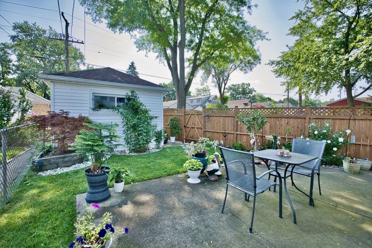 5974 W Miami Ave - Photo 4 of 42
