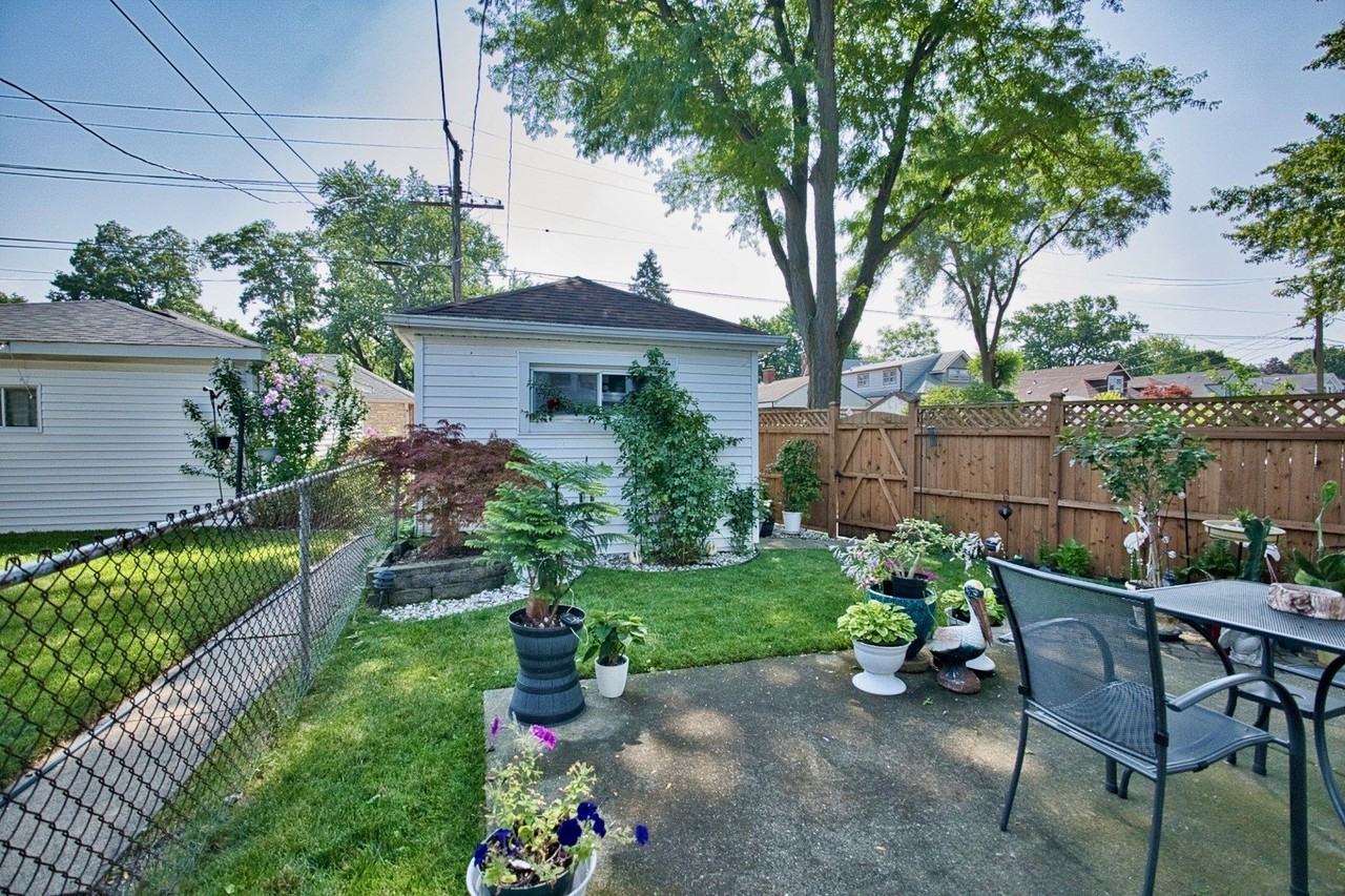 5974 W Miami Ave - Photo 6 of 42