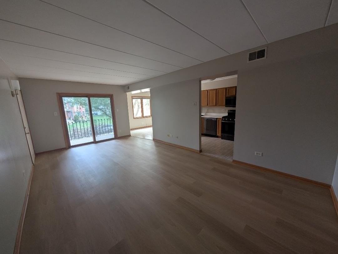 8809 S 79th Ave #20 - Photo 4 of 16