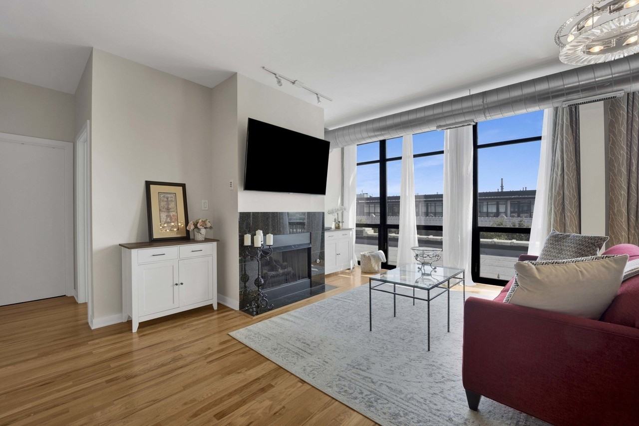 1150 W 15th St #418 - Photo 3 of 28