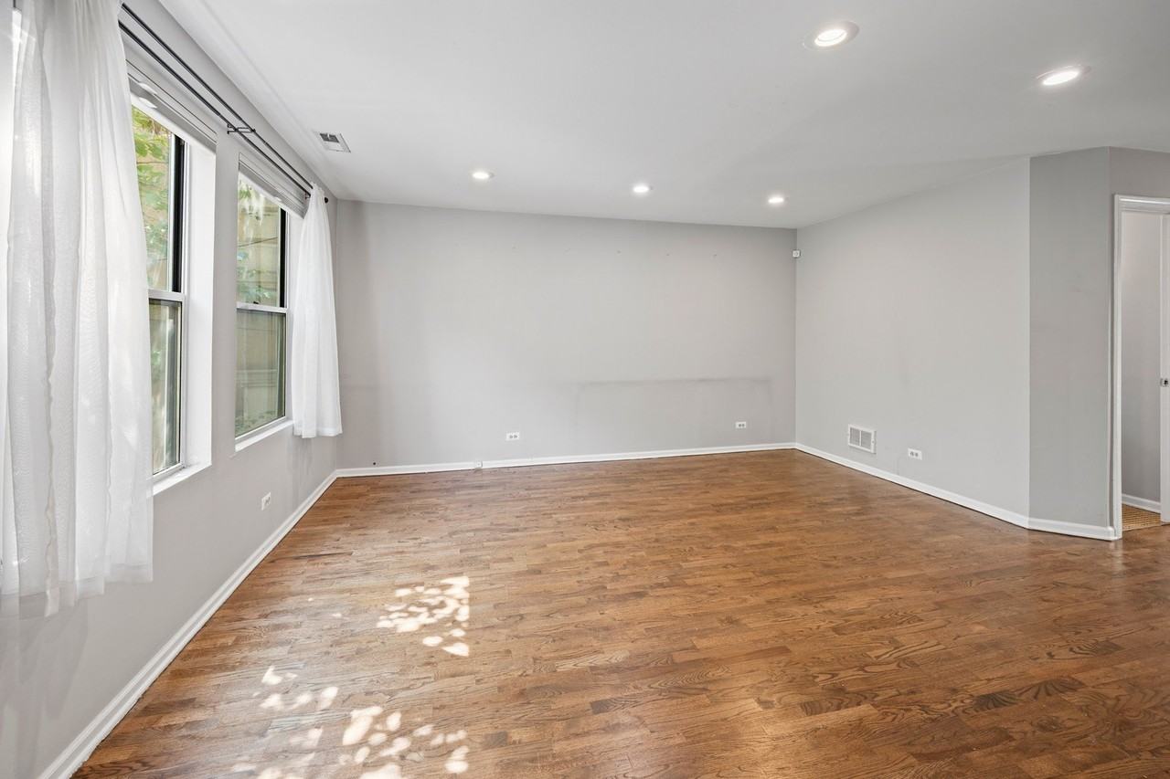 1839 N Bissell St #3 - Photo 2 of 20