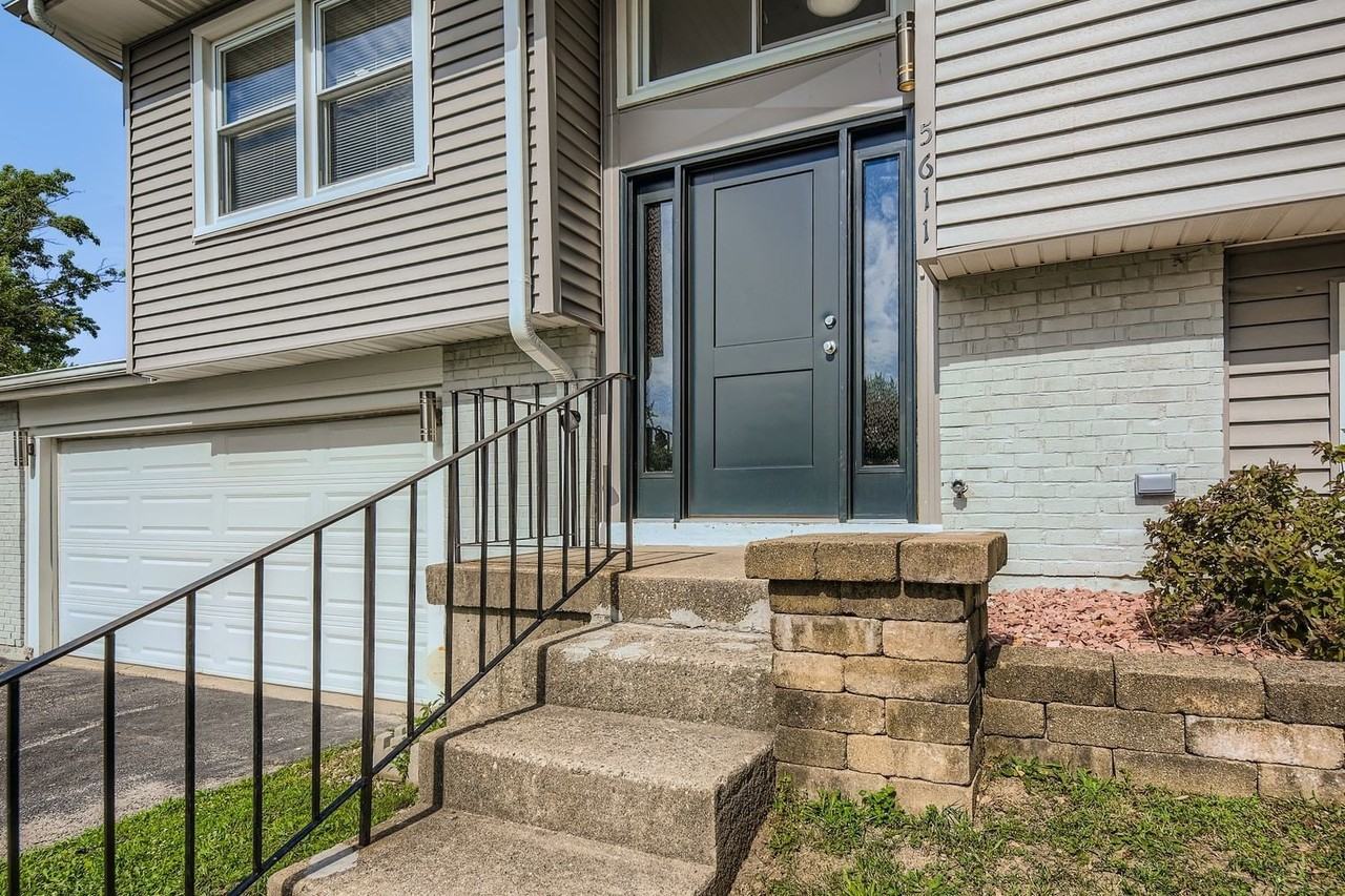 5611 Allemong Dr - Photo 4 of 29