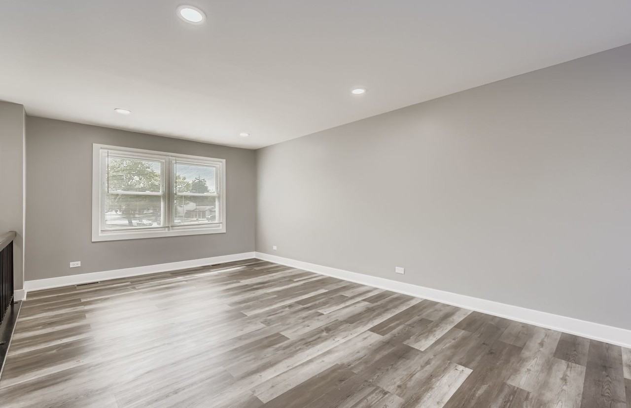 5611 Allemong Dr - Photo 6 of 29