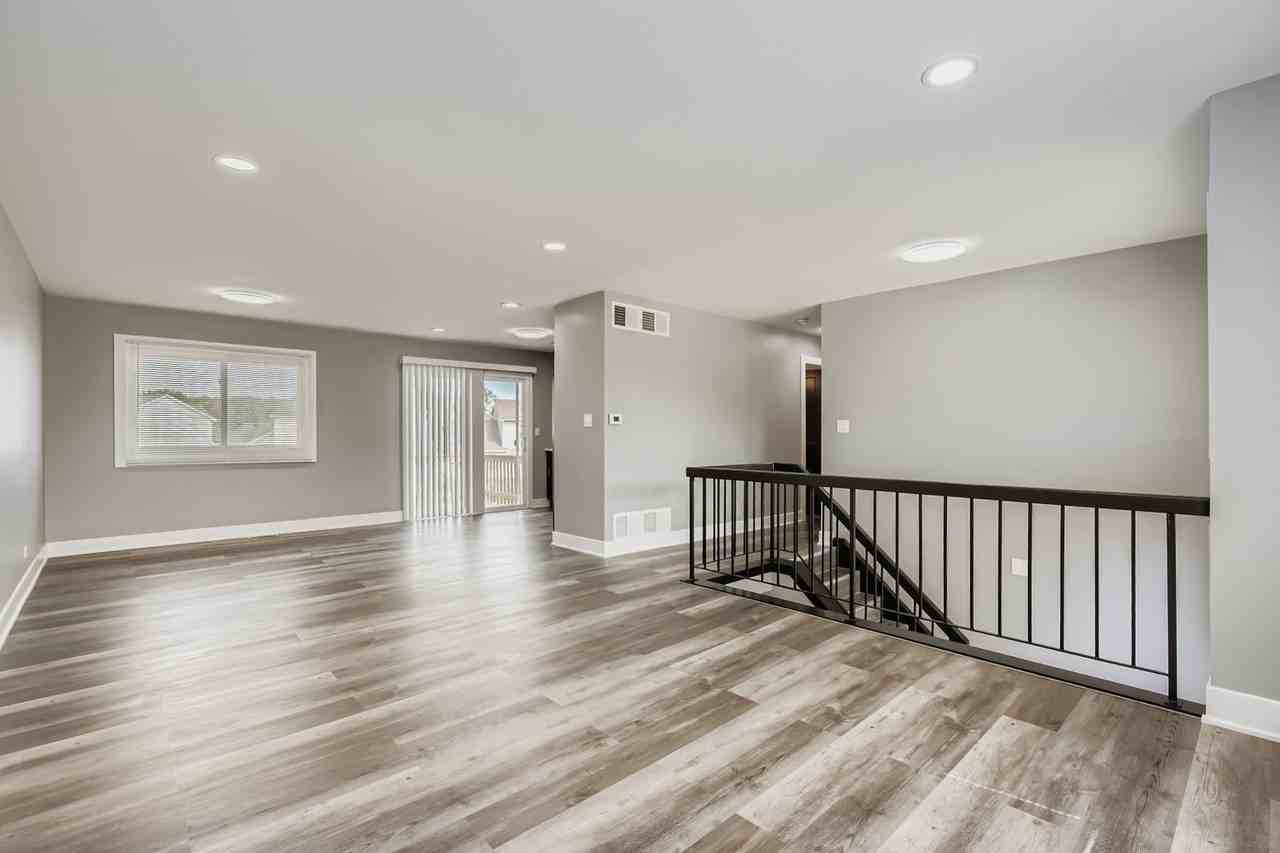 5611 Allemong Dr - Photo 7 of 29