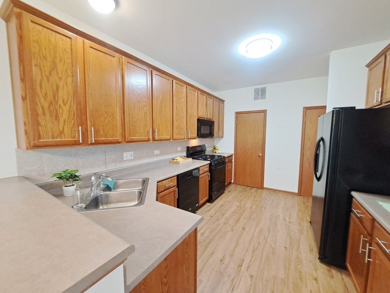 325 N Patriot Dr - Photo 4 of 17