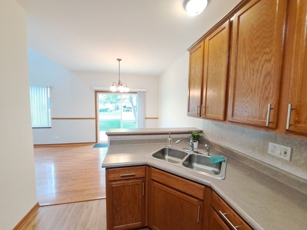 325 N Patriot Dr - Photo 5 of 17