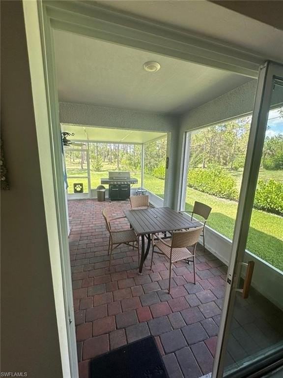 4115 14th Ave Ne - Photo 5 of 44