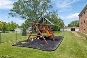 624 Highland Dr - Photo 2 of 22