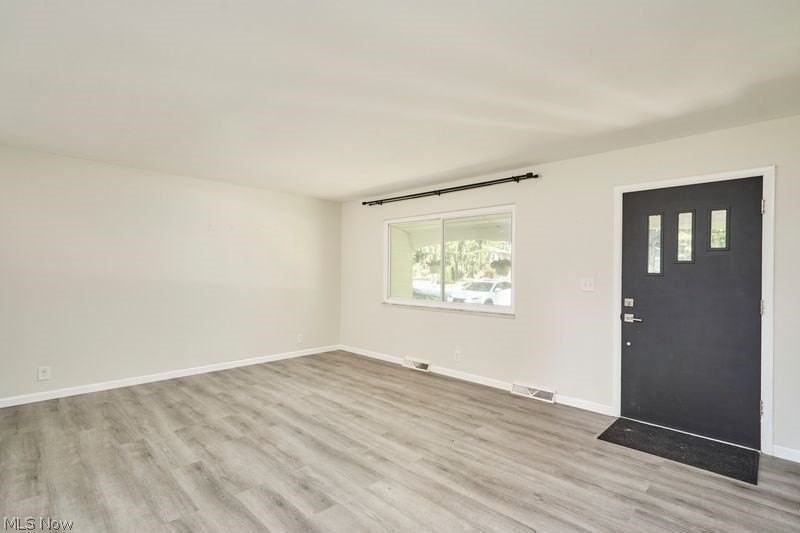 432 Mackinaw Ave - Photo 2 of 16