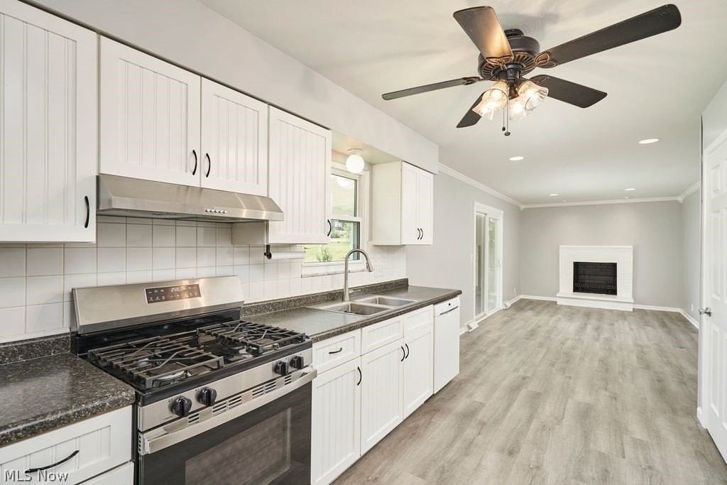 432 Mackinaw Ave - Photo 5 of 16