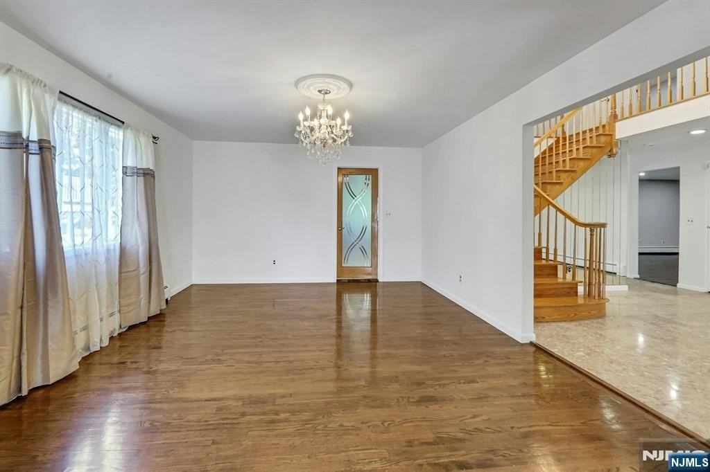 268 Center St - Photo 6 of 35