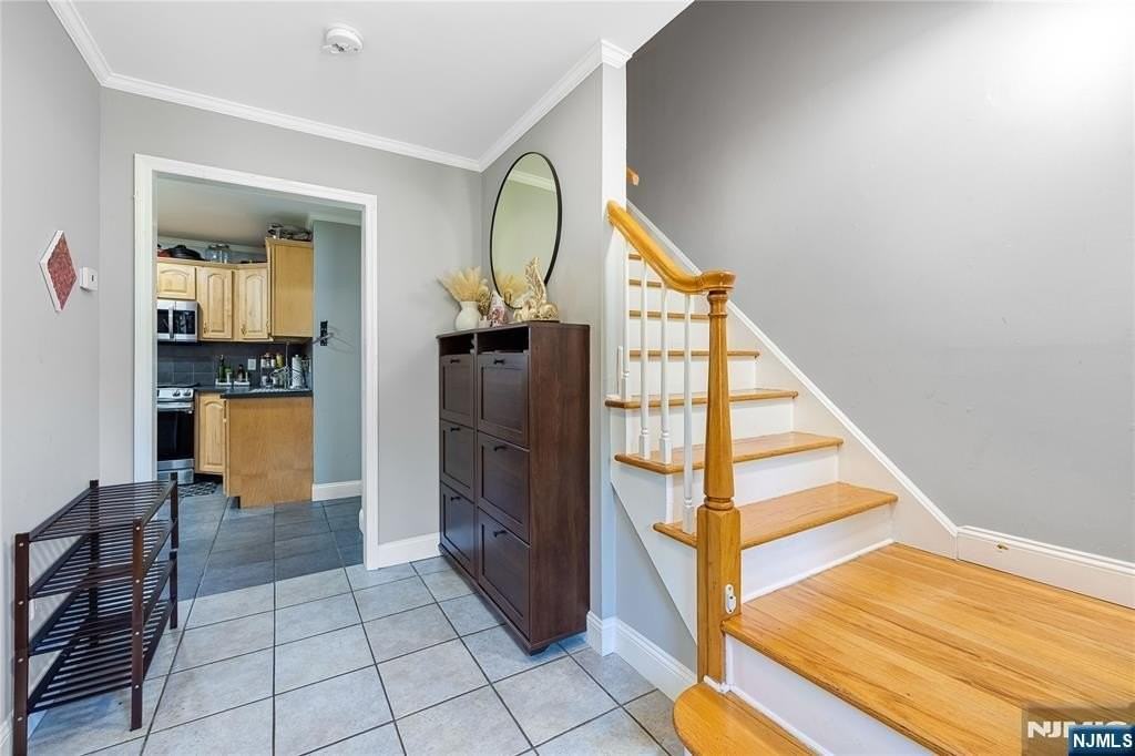 361 Walthery Ave - Photo 2 of 19
