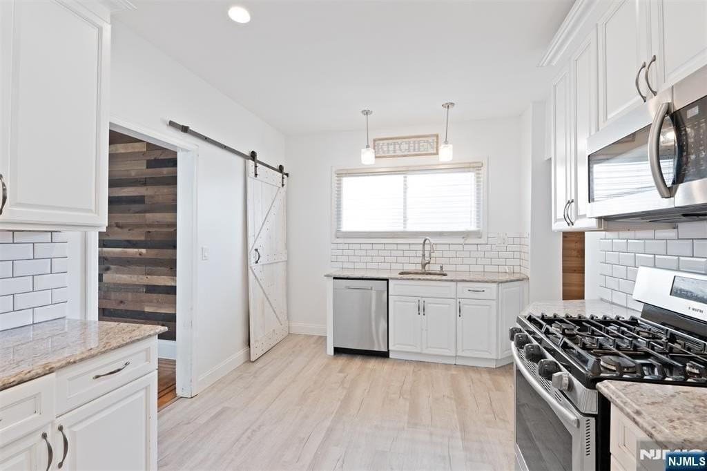 73 Ilford Ave - Photo 2 of 25