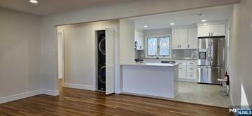 featured image of 2 3rd St #2