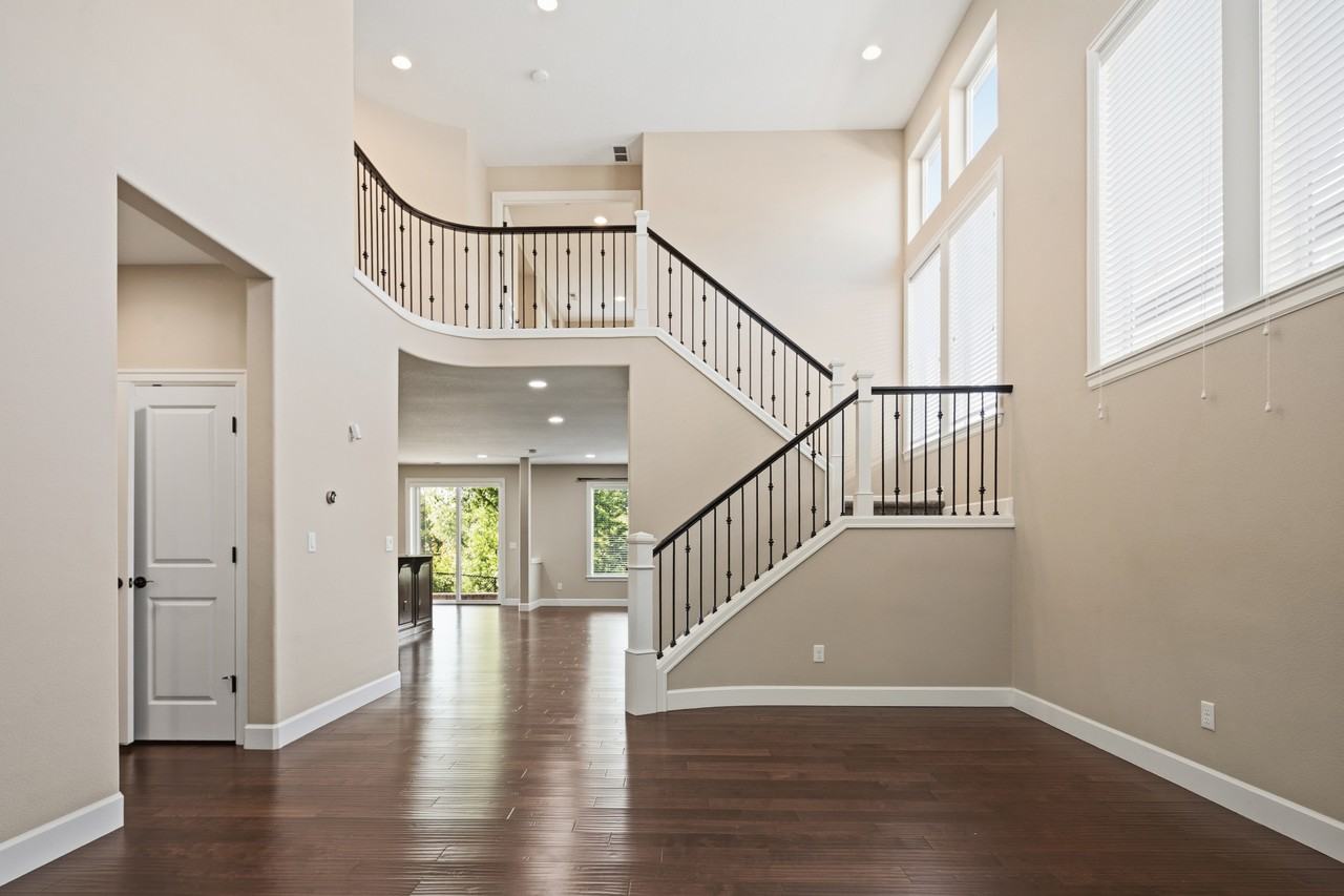 5832 Nw Bannister Dr #1 - Photo 6 of 41