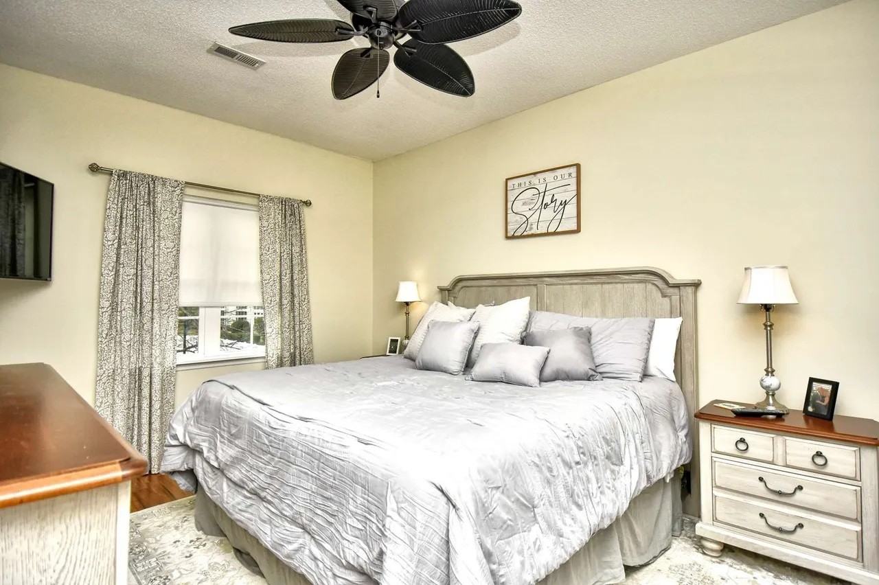 3307 Sweetwater Blvd #1 - Photo 6 of 10