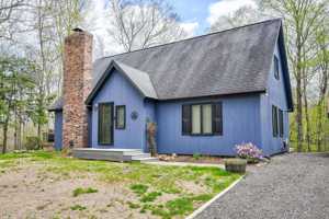 featured image of 21 Littlefield Road