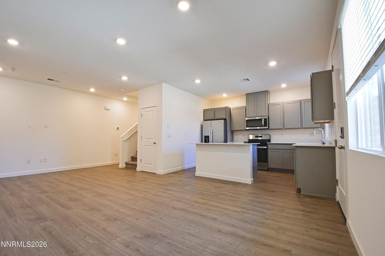 1016 Middle Gate Rd - Photo 3 of 26