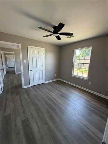 2101 Jourdan Ave - Photo 4 of 13