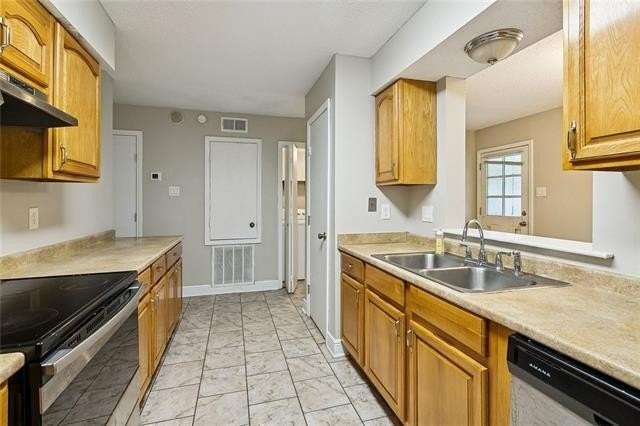 1128 Saint Maria St - Photo 4 of 18