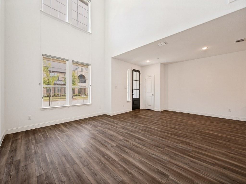 3657 Dutchess Dr - Photo 3 of 13