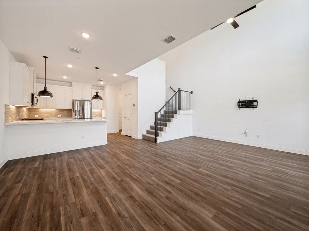 3657 Dutchess Dr - Photo 5 of 13