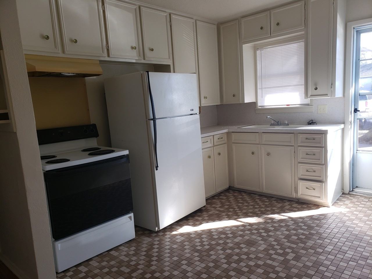 1439 S Rusk St #1 - Photo 6 of 22