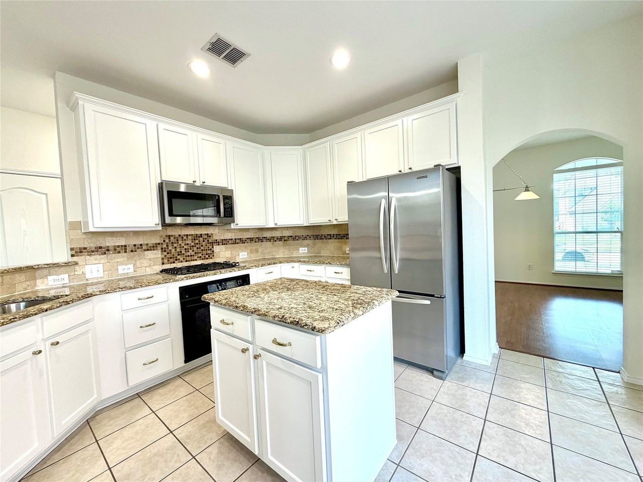 516 Hawken Dr - Photo 7 of 33