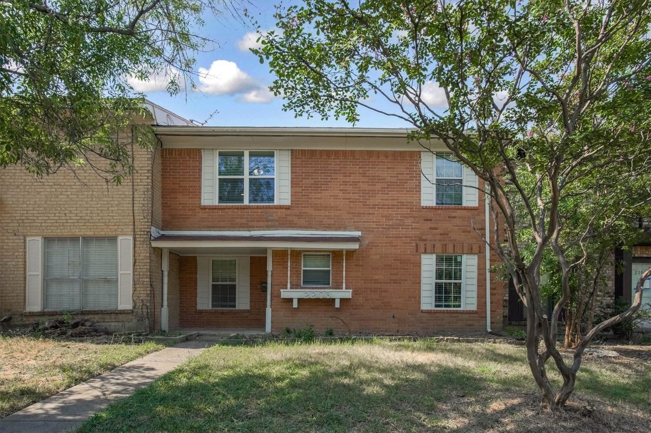2203 Sheraton Dr