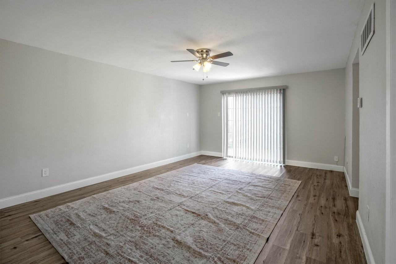 2203 Sheraton Dr - Photo 7 of 33