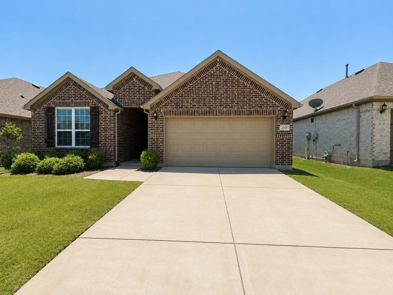 2816 Redbud Ln