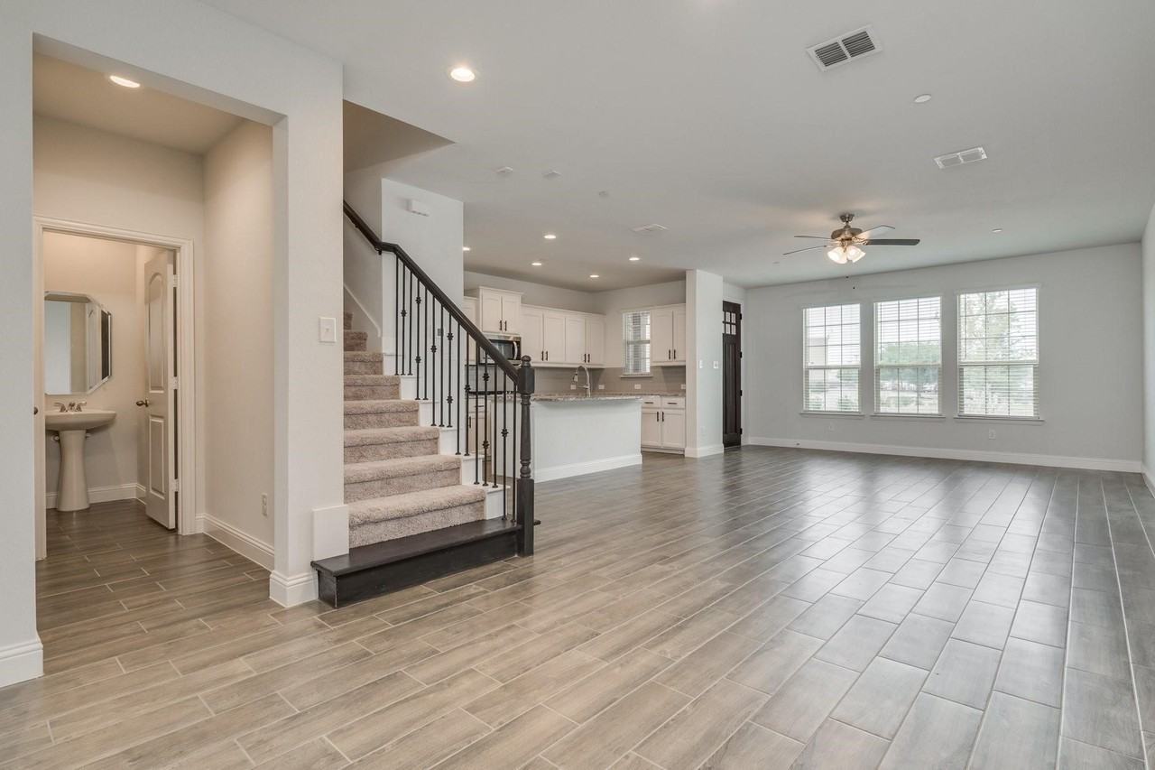 6805 Andrew Dr - Photo 2 of 15
