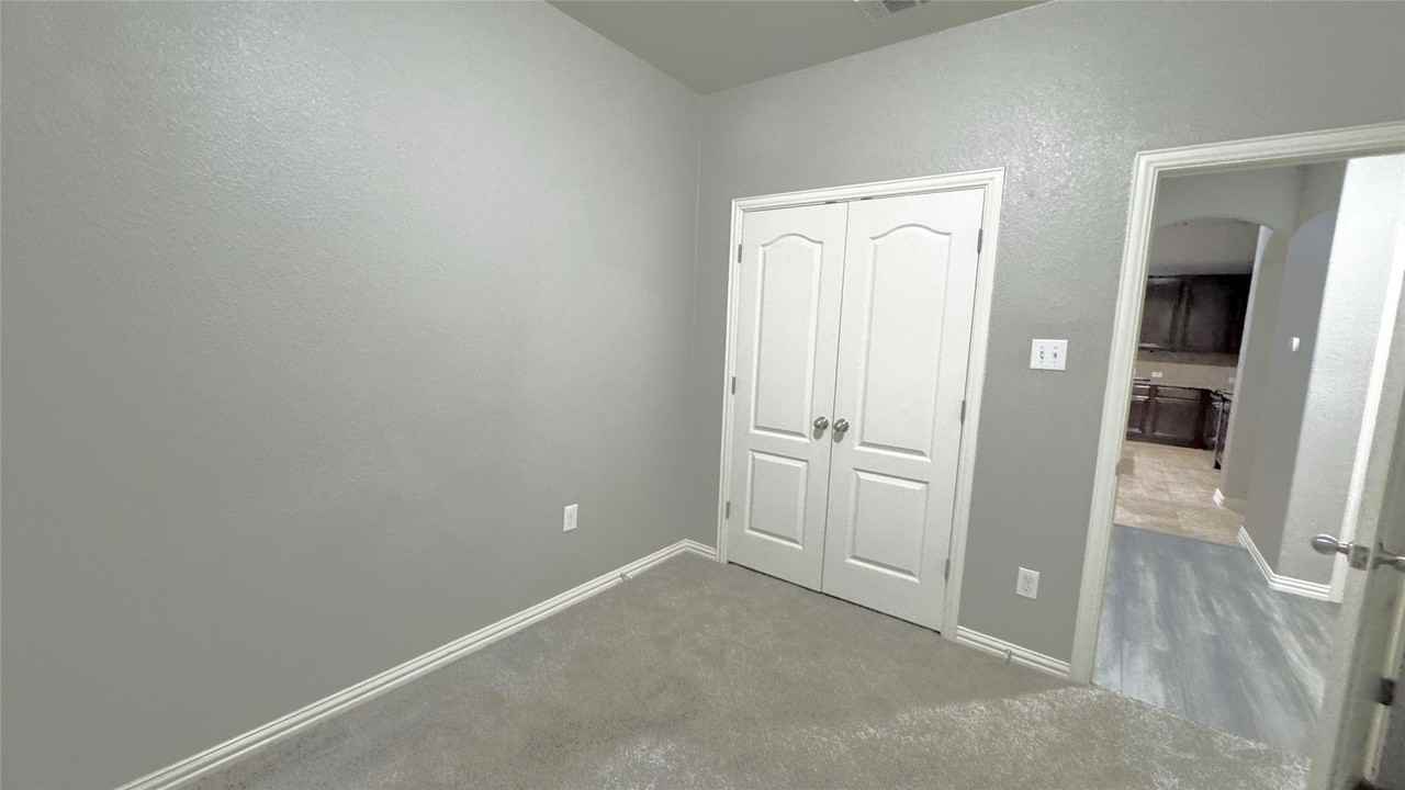 6440 Parkstone Way - Photo 6 of 19