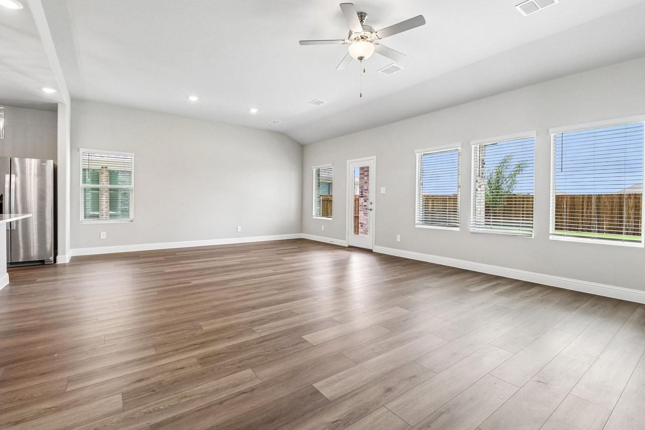 6206 Castamere Dr - Photo 5 of 37