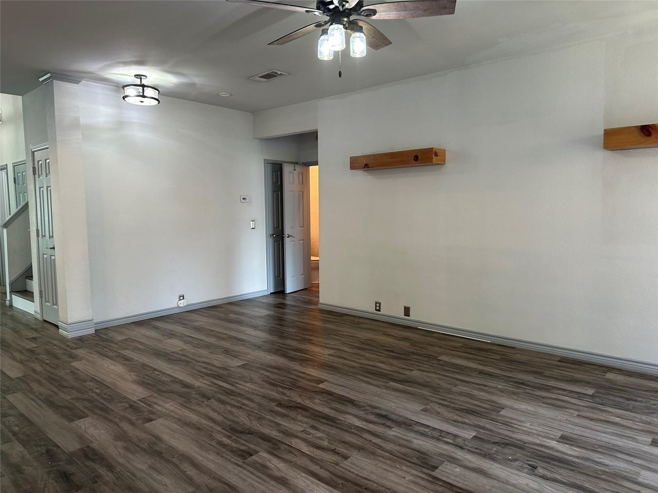1905 Barrens Cir - Photo 6 of 12