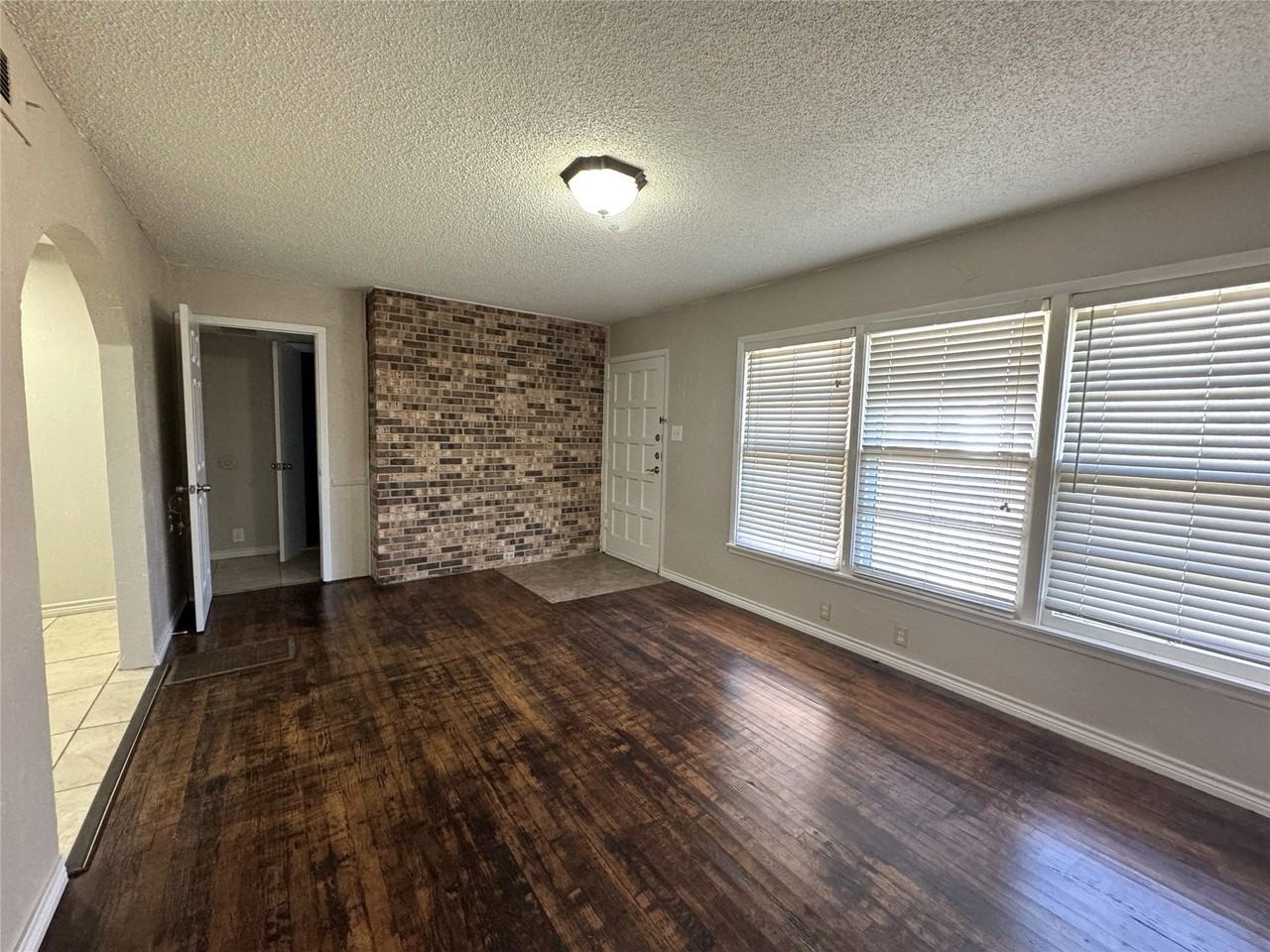 1408 N Ricketts St - Photo 4 of 15