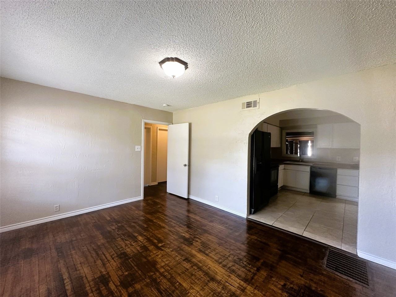 1408 N Ricketts St - Photo 5 of 15