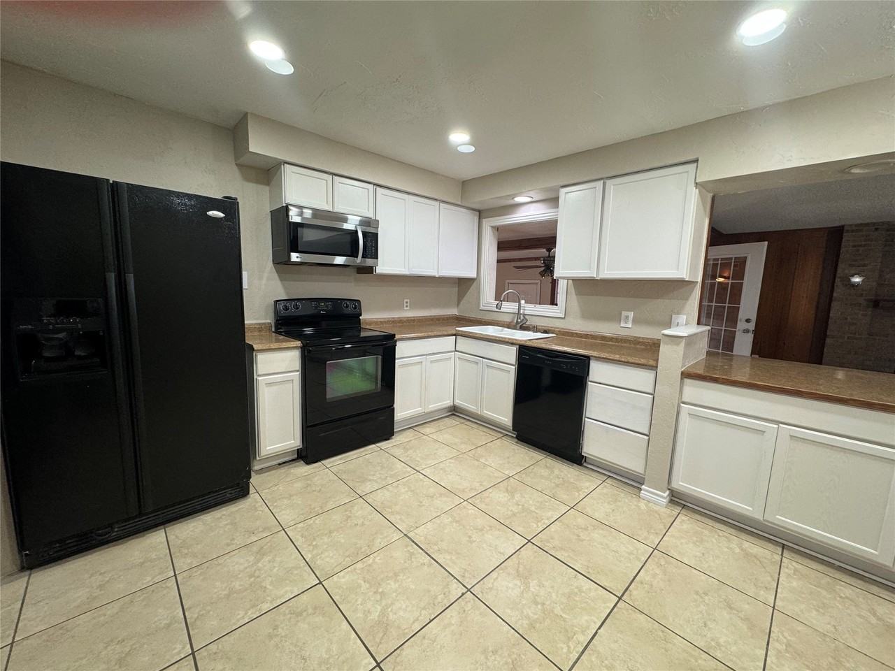 1408 N Ricketts St - Photo 6 of 15