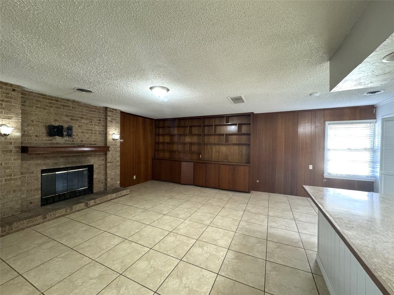1408 N Ricketts St - Photo 7 of 15
