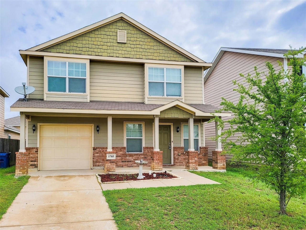 1705 Wickham Dr
